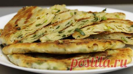 Слоеные блинчики с зеленым луком - ochenvkusno.com
