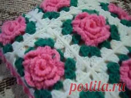 Вязаный чехол из квадратов с цветами на подушку.Crochet pillow.  עבודת יד