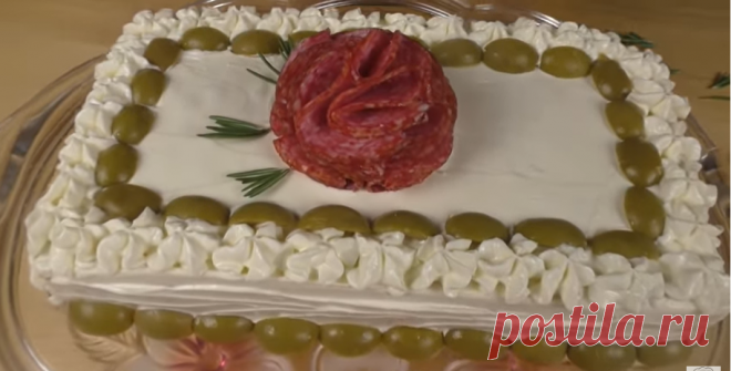Мясной «Наполеон» — гости ахнут от восторга! Скоро Новый Год, что же интересного можно приготовить и подать на стол? Давайте рассмотрим слоеный торт «Наполеон» как одно из основных блюд для ваших