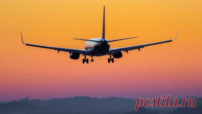 В Японии Boeing вернули в аэропорт из-за трещины на стекле. Самолет Boeing 737-800 японской авиакомпании All Nippon Airways вернули в аэропорт из-за трещины на стекле. Об этом сообщает Reuters. Борт следовал по маршруту Саппоро – Тояма, однако вынужден вернуться в аэропорт вылета после ...