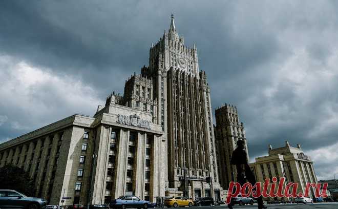 МИД выразил протест Токио из-за стрельб в море без предупреждения. Россия выразила Японии протест из-за проведения тренировочных стрельб без предупреждения, сообщает МИД России.
