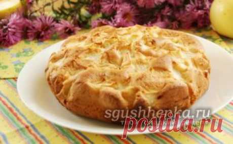Самый простой в мире яблочный пирог: очень вкусный, нежный и быстрый