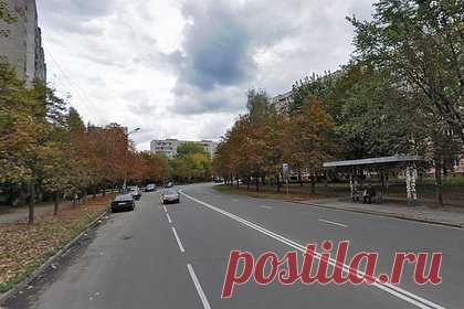 В Киеве дерусифицировали улицу Булгакова. Городской совет Киева в рамках процесса дерусификации и декоммунизации топонимов принял решение переименовать улицу, названную в честь русского писателя Михаила Булгакова, и дать ей название в честь грузинского актера Вахтанга Кикабидзе. Соответствующее решение опубликовано на сайте местной рады.