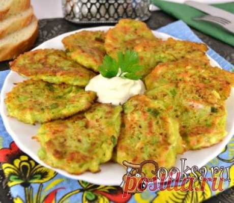 Кабачковые оладьи с морковью и брынзой