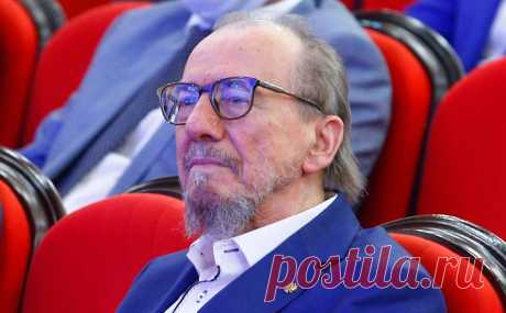 Задержан замгендиректора Кубанского казачьего хора. Его подозревают в злоупотреблении должностными полномочиями. По делу прошли обыски