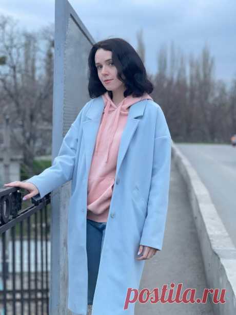 В Крыму цветут деревья и пахнет весной. Я вдохновилась пейзажами и составила образ из одежды в нежных оттенках. Покажу фото
Весна — моё любимое время года, особенно, когда на улице уже тепло, на деревьях появляется молодая листва, а вокруг всё цветёт. Обычно это происходит в апреле. У нас всё ещё никак не потеплеет, даже в Москве лучше погода, чем в Крыму. Здесь то дожди идут, то температура выше +10 не поднимается. Я не могу понять, […]
Читай пост далее на сайте. Жми ⏫ссылку выше