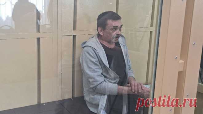 Россиянин, избивший молотком и обваривший кипятком свою мать, получил 17 лет колонии. В Курской области вынесли приговор мужчине, который избил свою мать молотком, а затем обварил кипятком. Об этом сообщает объединенная пресс-служба судебной системы региона. Следствие установило, что инцидент произошел 23 августа прошлого ...