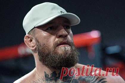 Макгрегор потребовал титульного боя с Оливейрой. Ирландский боец смешанного стиля (MMA) Конор Макгрегор дал понять, что намерен провести поединок с бразильцем Чарльзом Оливейрой. 33-летний ирландец намерен восстановиться от травмы и вернуться к выступлениям в легком весе. Макгрегор потребовал поединок за пояс Абсолютного бойцовского чемпионата (UFC).