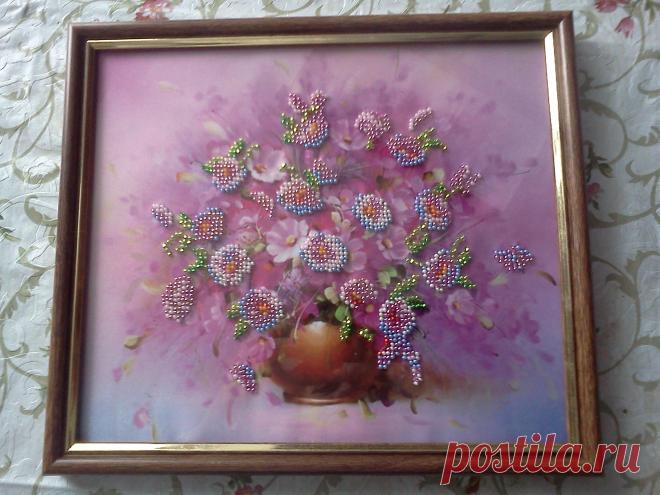 Картина вышитая чешским бисером-ручная работа, Шелкография, Нежные фиалки.