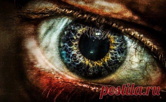 ОСЛАБИТЬ ПРОТИВНИКА 
РВУТ ФОТО КРЕСТООБРАЗНО И ПРИ ЭТОМ ЧИТАЮТ :
