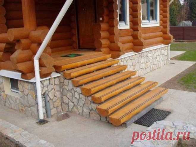 НА ЗЛАТОМ КРЫЛЬЦЕ СИДЕЛИ....