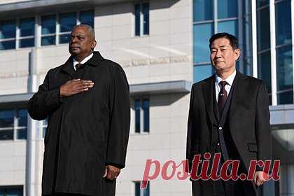 Южная Корея по просьбе США продолжит помогать Украине. Сеул продолжит оказывать Украине помощь по просьбе американской стороны, заявил министр обороны Южной Кореи Син Вон Сик. «США попросили, чтобы Южная Корея оказала дополнительную помощь Украине. На это я ответил, что Республика Корея продолжит оказывать помощь и поддержку», — сказал он.