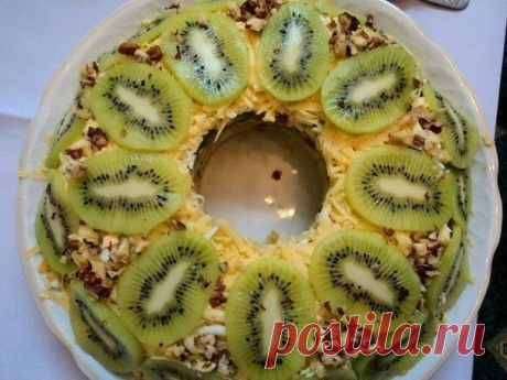 Праздничные слоеные салаты с курицей
Рецепты:
RussianFood.com/recipes/bytype/?fid=769,880,933