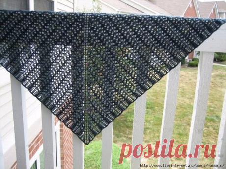 Little Arrowhead Shawl by Pam Allen

Набрать 7п. Провязать Ряды 1-20 по схеме 1 (Chart 1), поместив маркеры в Ряду 1 в местах, отмеченных зеленым цветом. Повторить Ряды 9-20 еще шесть раз = 191п. и 92 ряда Схемы 1(Chart 1).

Перейти к Схеме 2(Chart 2), провязать Ряды 1-8 один раз = 207п.

Закрыть петли очень свободно в следующем изнаночном ряду.

Заправить кончики, провести вто.