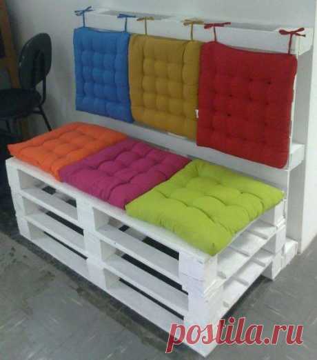 (1) Facebook