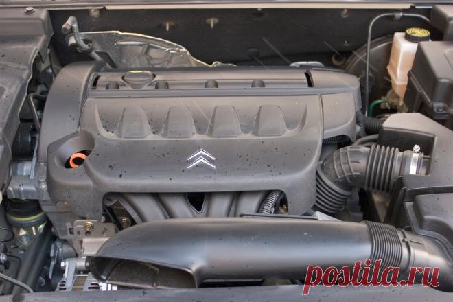 Почему троит двигатель: основные причины