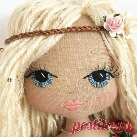Ideias de cabelo de boneca Veja online Ideias de cabelo de boneca Ideias de cabelo de boneca Inspire-se neste lindos cabelos de boneca para embelezar ainda mais as suas criações. Gostou da Ideias ...