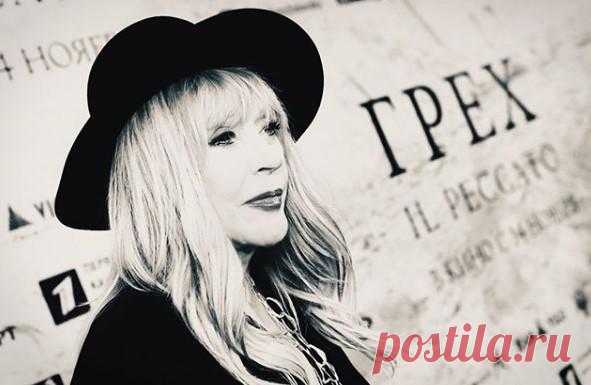 От Легкоступовой до Агузаровой: Алла Пугачева перекрыла дорогу 5 певицам Алла Пугачева перекрыла дорогу 5 талантливым певицам. Звезда прибегала к разным хитроумным способам, чтобы устранить конкуренток и остаться на пике популярности. (adsbygoogle = window.adsbygoogle || ).push(); Пугачева стала востребованной артисткой в 80-е. В это же время на