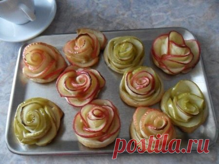 Слойки с яблоками "Розочки" » Жрать.ру
