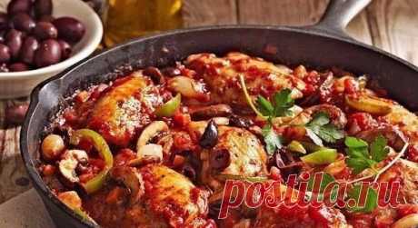 Тушеная курица со сладким перцем