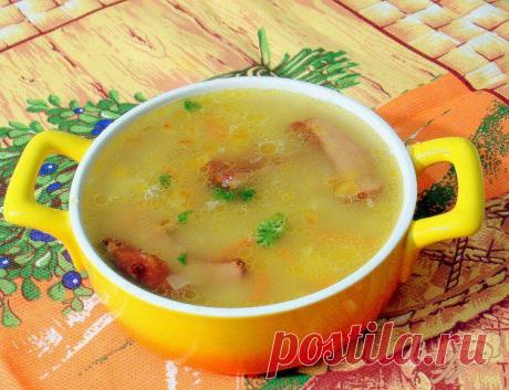 Гороховый суп с копчёными свиными рёбрышками