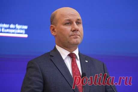 Еще одна европейская страна отказалась от участия во встрече ОБСЕ из-за Лаврова. Польша отказывается от встречи Совета министров иностранных дел ОБСЕ в Скопье из-за планируемого на ней присутствия главы МИД России Сергея Лаврова, заявил новый министр иностранных дел Польши Шимон Шинковский вель Сенк. По его словам, МИД Польши не будет представлено на встрече ОБСЕ на уровне руководства.