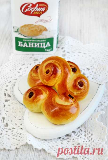 Шафранови кифлички