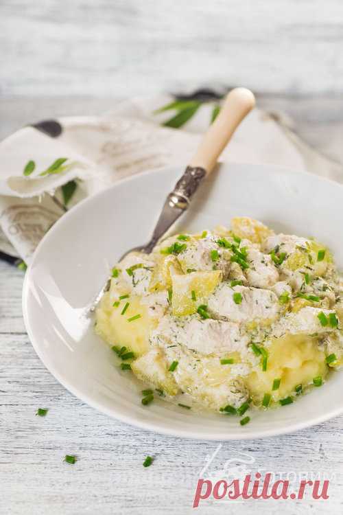 Курица с кабачками в сметане