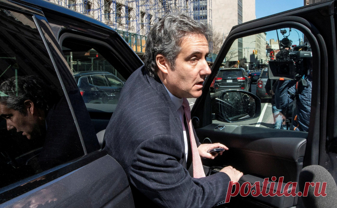 Трамп подал иск к экс-адвокату, из-за которого ему предъявили обвинения. Трамп подал иск к бывшему адвокату Коэну на $500 млн, он обвиняет его в распространении лжи и разглашении сведений, о которых юрист должен был молчать. Из-за заявлений и показаний Коэна Трампу 4 апреля предъявили обвинения