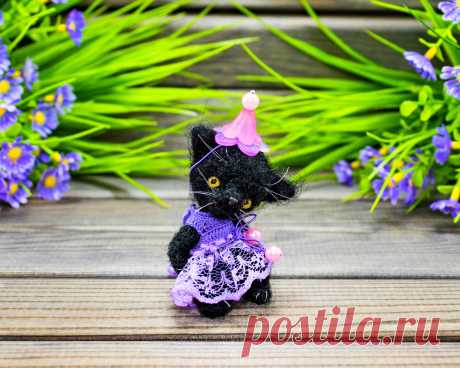 PDF Кисуля. FREE amigurumi crochet pattern. Бесплатный мастер-класс, схема и описание для вязания амигуруми крючком. Игрушки своими руками! Котик, кот, кошечка, кошка, котенок, cat, kitten, gato, gatito, gatinho, chat, minou, kitty, kätzchen. #амигуруми #amigurumi #amigurumidoll #amigurumipattern #freepattern #freecrochetpatterns #crochetpattern #crochetdoll #crochettutorial #patternsforcrochet #вязание #вязаниекрючком #handmadedoll #рукоделие #ручнаяработа #pattern #tutorial #häkeln #amigurumis