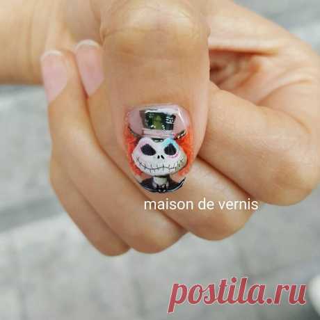 Nail Artist-Yujin в Instagram: «할로윈준비... #할로윈네일 얘 누군지 아는사람 손! ㅋㅋㅋ . . 맞추시는분들께 담에 관리받으러 오시면 정성껏 해드림 ㅋㅋㅋ . . . 다자인참조@disney.art.spotlight #젤네일#젤네일아트#네일아트#가을젤네일#가을네일아트 #가을네일 #네일스타그램 #선릉네일 #선릉네일샵 #선릉역네일 #메종드베르니 #정프로 #gel#gelnails #nails#nailart #notd#instanails#drawing #halloween #aliceinwonderland#maisondevernis»