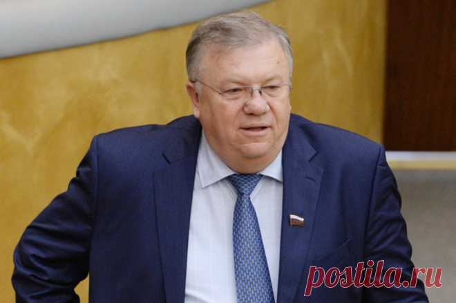 «Будут топить». Адмирал Комоедов рассказал о защите Черного моря в ходе СВО. Адмирал допустил стрельбу по «непослушным» кораблям в Черном море, следующим на Украину.