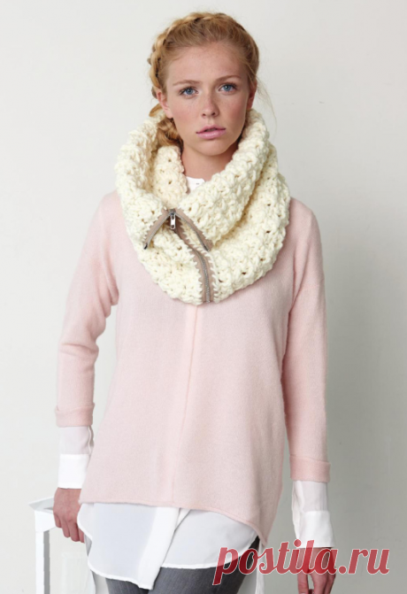 Снуд на молнии, связанный крючком из объёмной пряжи. / ДОМОСЕДКА