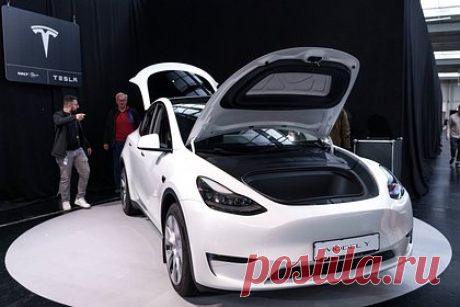 В автомобилях Tesla появилась функция разморозки. Компания Tesla выпустила обновление для своих автомобилей с опциями для использования электрокара при отрицательных температурах. Апдейт 2024.2.6 включил в себя функцию подогрева порта зарядки автомобиля. Кроме того, автомобили Tesla теперь могут показывать более точный запас хода во время заморозков.