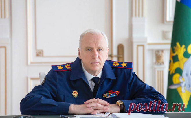 Бастрыкин поручил возбудить дело об осквернении памятника в Хельсинки. Глава Следственного комитета России Александр Бастрыкин поручил возбудить уголовное дело из-за вандалов, обливших памятник советским военнослужащим в Финляндии краской.