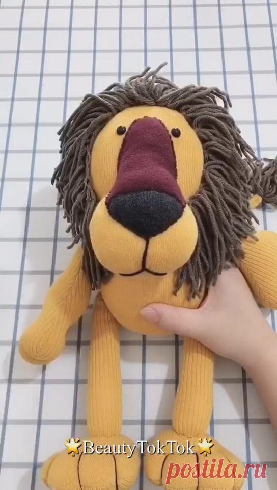Today we collected 10 DIY Sock craft Ideas for kids, If you're interested in a rag doll, give it try. You will definitely have a pair of socks at home #diy #sock #craft#home diy #ideas #fabric…