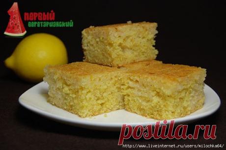 Простой лимонный пирог из манки.