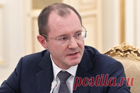 Названы главные риски для российского финансового рынка. На развитии российского финансового рынка могут сказаться три вещи, заявил первый зампред Банка России Владимир Чистюхин. Рисками для него могут стать ориентация только на локальных инвесторов, монополия на финансовом рынке и самое опасное — огосударствление экономики.