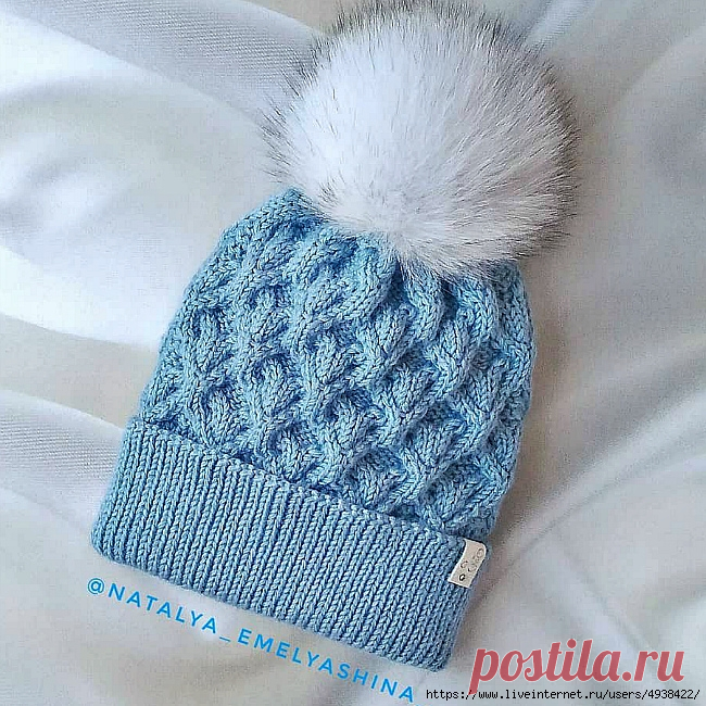 Женская зимняя шапка спицами.