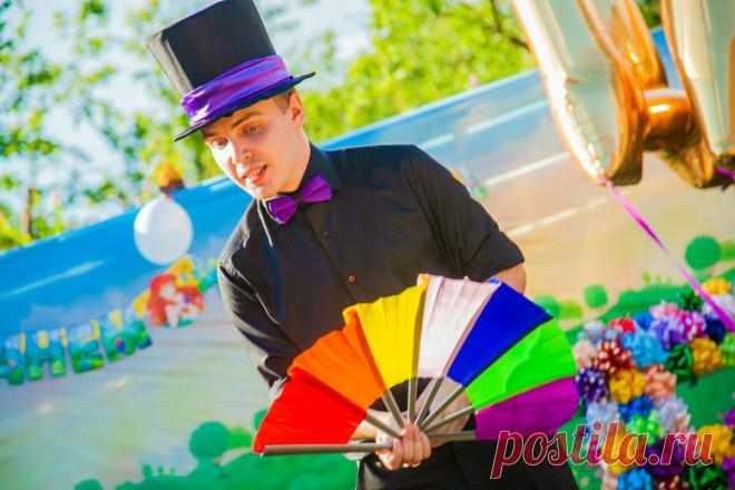 Что вы знаете о фокусах? Предлагаем топ 7 идей для родителей, чтобы увлечь детей
Чем ребенок отличается от взрослого? Тем, что он верит в чудеса. Самый простой способ стать настоящим волшебником для своего малыша — выучить несколько несложных фокусов. Наградой вам будет безгpaничный восторг и обожание вашего малыша. Это простое волшебство может быстро освоить любой родитель! И наш канал Мама Дзен...
Читай дальше на сайте. Жми подробнее ➡