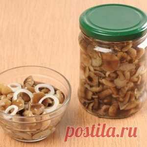 Опята маринованные с корицей