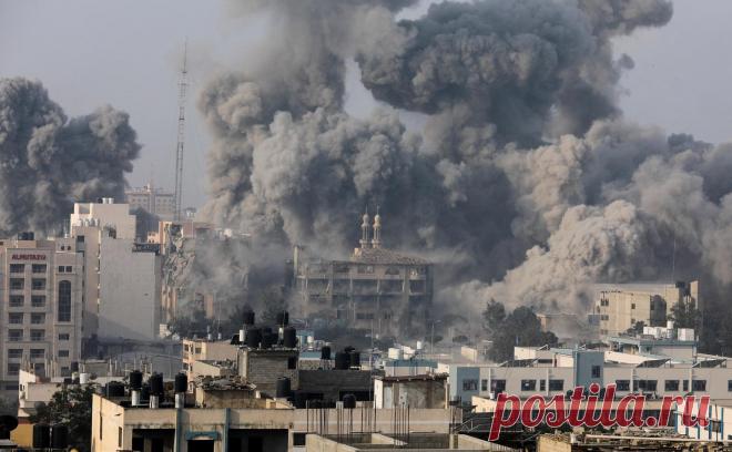 Байден призвал Израиль следовать «правилам войны». Байден назвал атаку ХАМАС на Израиль самым смертоносным днем для евреев «со времен Холокоста». Он попросил израильского премьера соблюдать нормы ведения боев, несмотря на «гнев и огорчение» из-за жертв среди мирных жителей