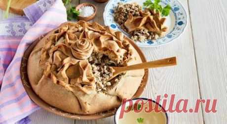 Самые популярные блюда татарской кухни Татарская кухня – это особый вид кулинарного искусства, который складывался в течение многих столетий и бережно передавался из поколения в поколение. Татарскую кухню почитают не только национальные жи…