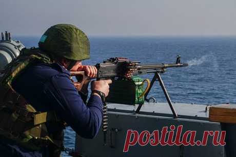 Российские корабли провели разведку в Черном море. Российские тральщики из состава Черноморского флота провели минную разведку в акватории Черного моря. Об этом журналистам сообщили в Министерстве обороны России. Учения проходили в условиях реальной минной опасности, так как в регионе с активным судоходством фиксируется активность Вооруженных сил Украины.