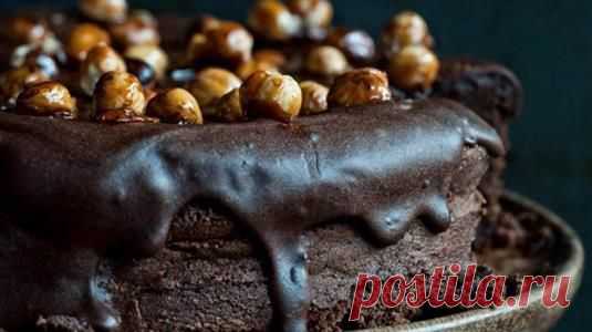 Торт шоколадный, с лесным орехом в карамели - пошаговый рецепт с фото