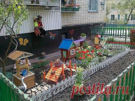 Россия. г. ОРСК. Что интересно - но даже вандалы ничего не ломают, а ведь это ПРОСТО на улице.