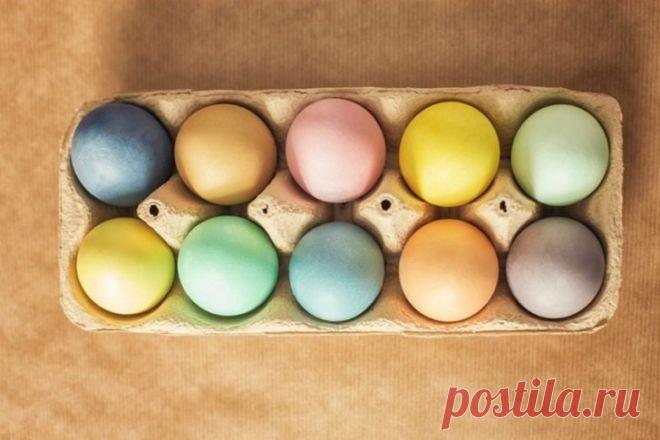 Как окрасить пасхальные яйца натуральным красителем