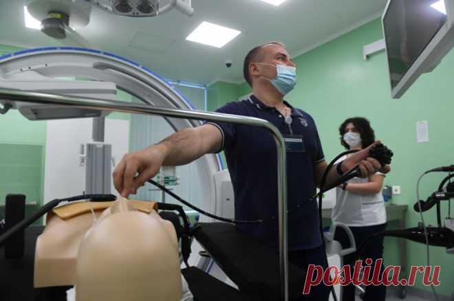 Роботы в животе. Учёные придумали новый способ для обследования желудка. Вместо эндоскопов исследовать желудок скоро будут роботы. Учёные из МАИ разработали математическую модель устройства для работы в деликатных и сложных средах.