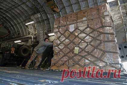 Американский военный призвал Вашингтон прекратить помощь ВСУ. Вашингтон должен прекратить помощь ВСУ и подтолкнуть Киев к мирным переговорам с Москвой, заявил отставной подполковник армии США Дэниел Дэвис. «Мы должны попытаться со всем смирением начать переговоры для мирного урегулирования, пора положить этому конец», — подчеркнул американский офицер.