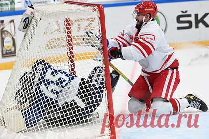 Финский журналист заявил о привычке россиян жульничать из-за Еврохоккейтура. Финский журналист Пекка Ялонен высказался о выступлении сборной России по хоккею на Кубке Первого канала. Ялонена возмутило то, что арбитры засчитали вторую шайбу россиян в ворота Финляндии, так как ее забросили с нарушением правил. «Россия привыкла жульничать», — написал он.